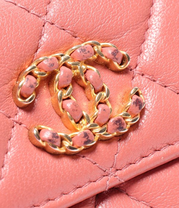 aol0118572 5 Chanel Trifold Wallet Pink