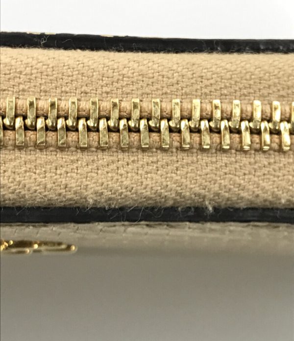 aol0122597 7 Gucci Round Zipper Long Wallet GG Marmont Gold