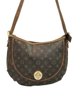 aol0124175 1 Louis Vuitton Pochette Trio Bag Monogram Giant