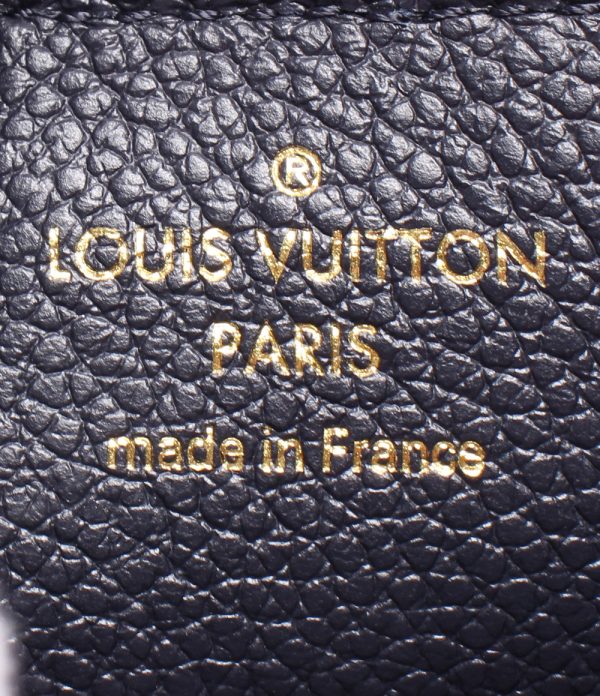 aol0125202 4 Louis Vuitton Case Porto Cult Recto Verso Navy