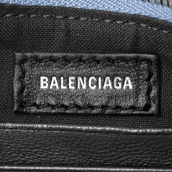 bl695814210e34716 9 Balenciaga Le Cagoule Handbag Leather Blue