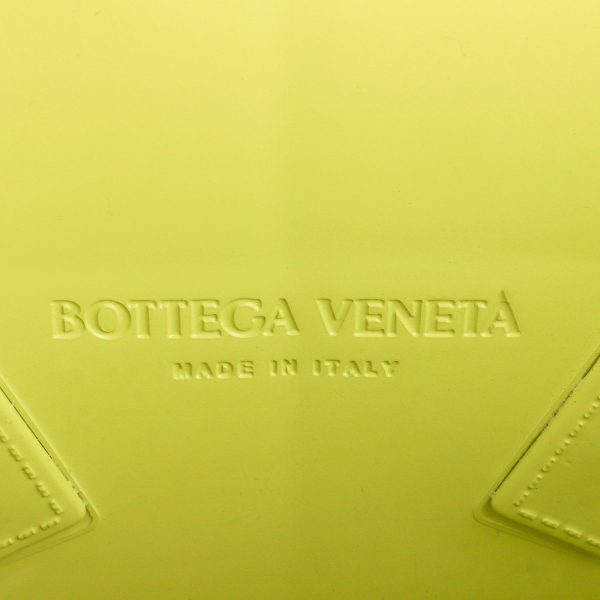 bo691194v14i03516 8 BOTTEGA VENETA The Arco RUBBER TOTE Handbag Yellow