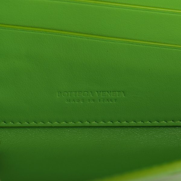 bo702034v1c303815 8 BOTTEGA VENETA Point Lock SMALL CLUTCH BAG Leather Green