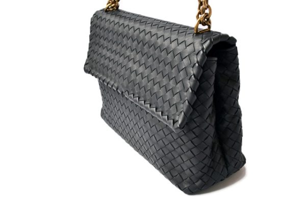 bv 18 021 3 Bottega Veneta Chain Olympia Bag Medium Dark Navy