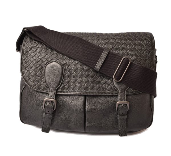 bv 18 054 1 Bottega Veneta Shoulder Bag Messenger Black