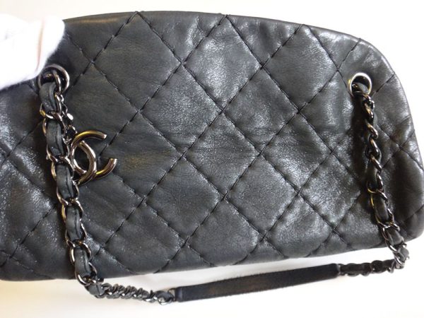 c17 4187 15 Chanel Metallic Vintage Leather Chain Shoulder Bag Black