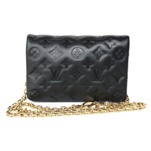 c23 4413 1 Fendi Peekaboo Small Selleria Bag Black