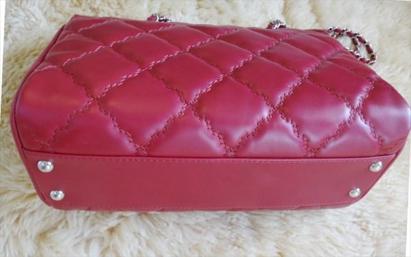 c81 5129 21021811 Chanel Matelasse Chain Lambskin Shoulder Bag Red