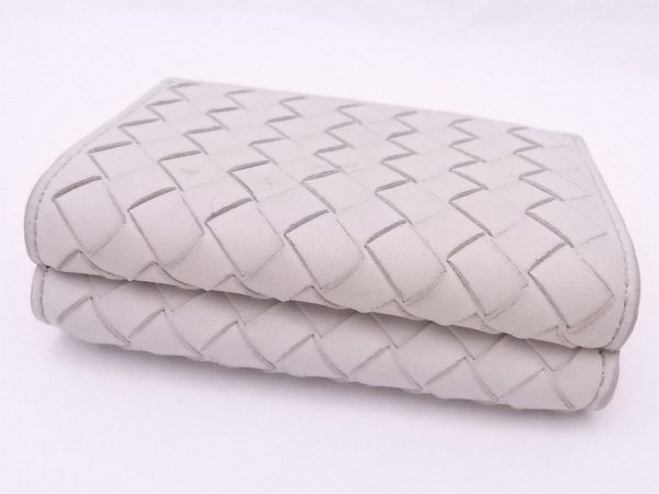 e52984 2 Bottega Veneta Trifold Wallet Intrecciato Leather White