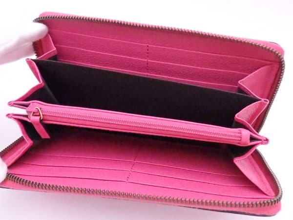 e53080f 3 Gucci Leather Round Zipper Long Wallet Pink