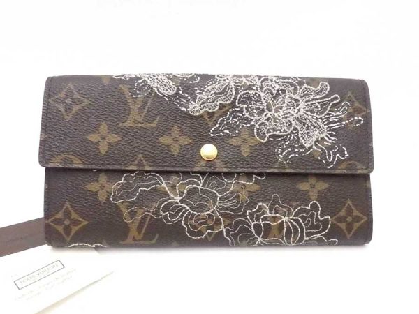 e53772f Louis Vuitton Monogram Danthelle Portefeuille Sarah Long Wallet Brown Beige White