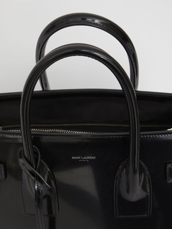 fb81d269f9175cb le 4 Saint Laurent Paris Autumn Winter Black