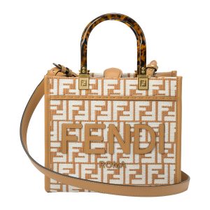 fe8bh394apzlf1mb1 1 CELINE Medium Triomphe Basket Bag Brown