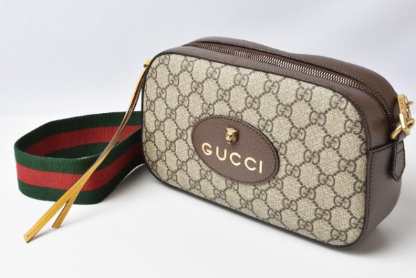 g 19 061 2 Gucci Tiger GG Supreme Shoulder Clutch Bag Brown Beige