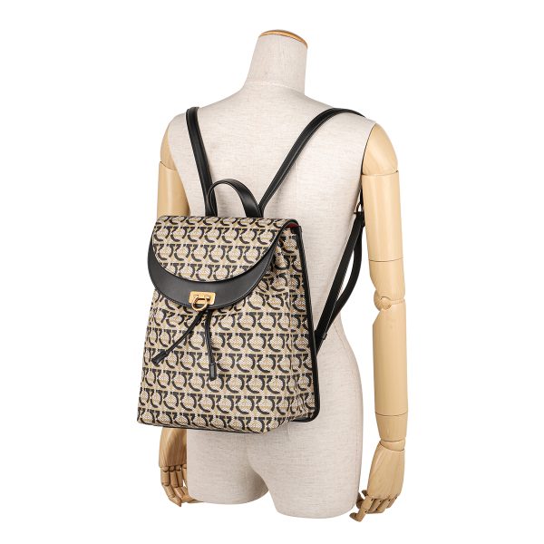 gfr21h988726731 6 Ferragamo Rucksack Gancini Beige Black