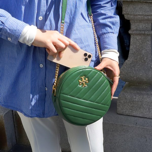 gto0280975381 12 Tory Burch Shoulder Bag Kira Chevron Green