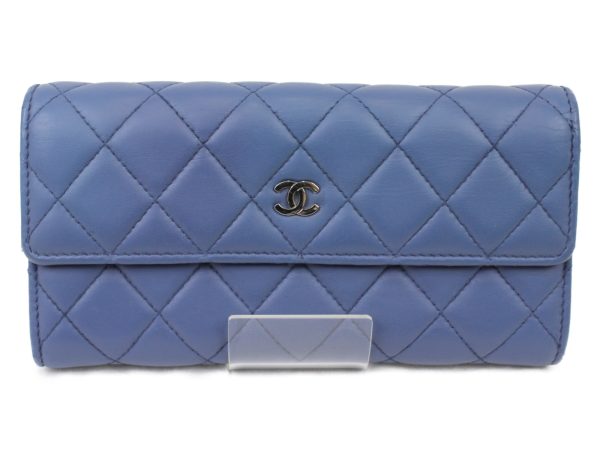 imgrc0074190821 Chanel Round Zipper Long Wallet Matelasse Blue