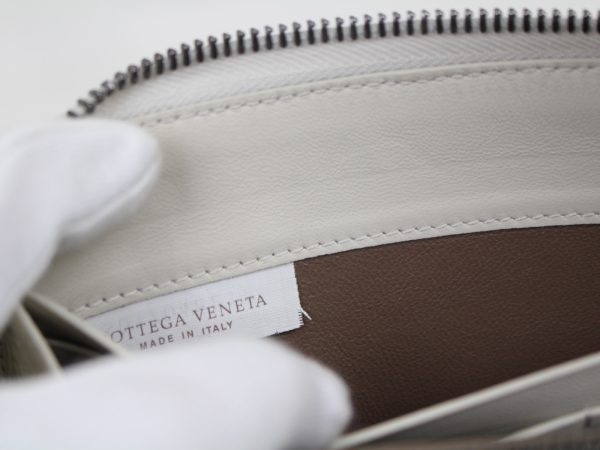 imgrc0074329897 Bottega Veneta Zip Around Wallet Leather White