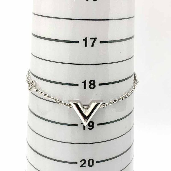 imgrc0078580176 Louis Vuitton Essential V Metal GP Bracelet Silver