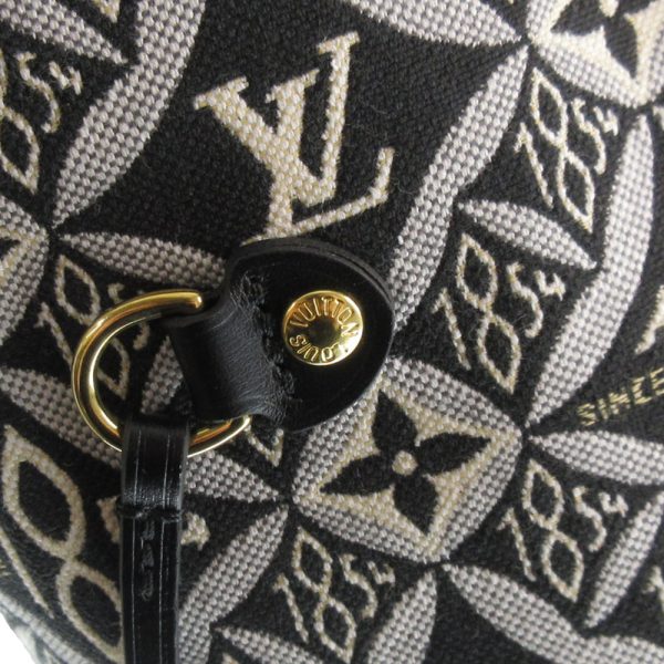 imgrc0081492162 Louis Vuitton Neverfull MM Black Gray White