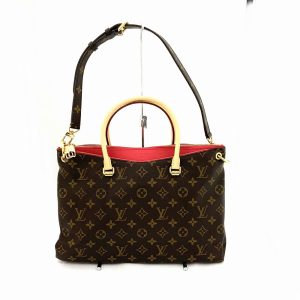 imgrc0084441904 Gucci Quilted Chevron Leather Shoulder Bag