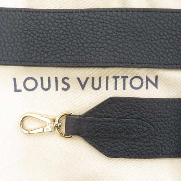 imgrc0084794119 LOUIS VUITTON Capucines Messenger Crossbody Shoulder Bag Black