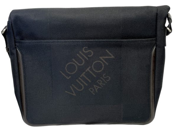 imgrc0084948722 Louis Vuitton Messager Damier Jean Shoulder Bag Leather Black