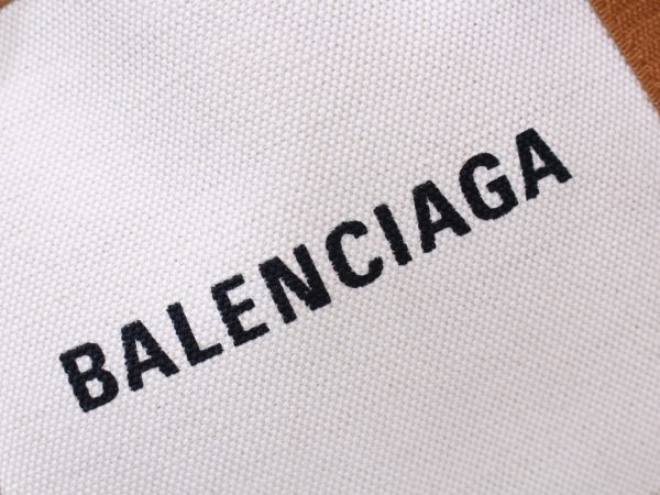 imgrc0085168366 Balenciaga Navy Hippo Ivory Brown