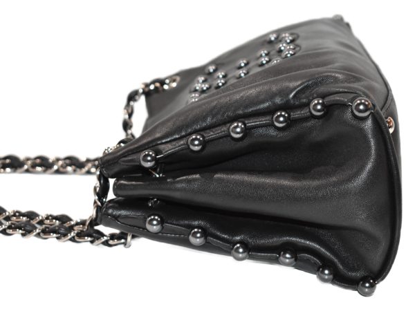 imgrc0086964187 Chanel Chain Black Leather Shoulder Bag