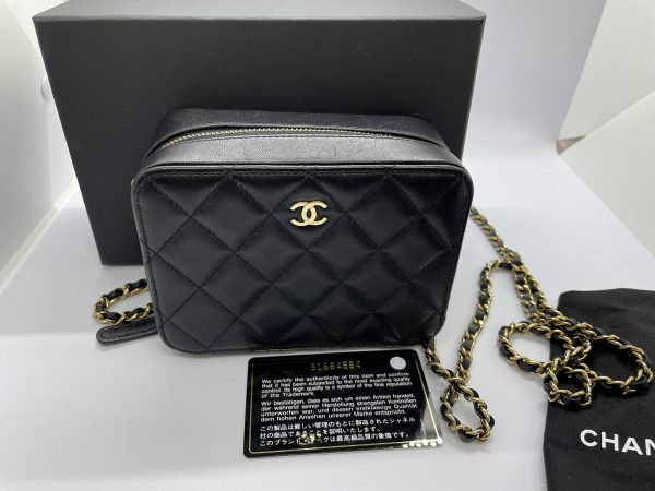 imgrc0087189878 Chanel Domestic Lambskin Shoulder Bag Black