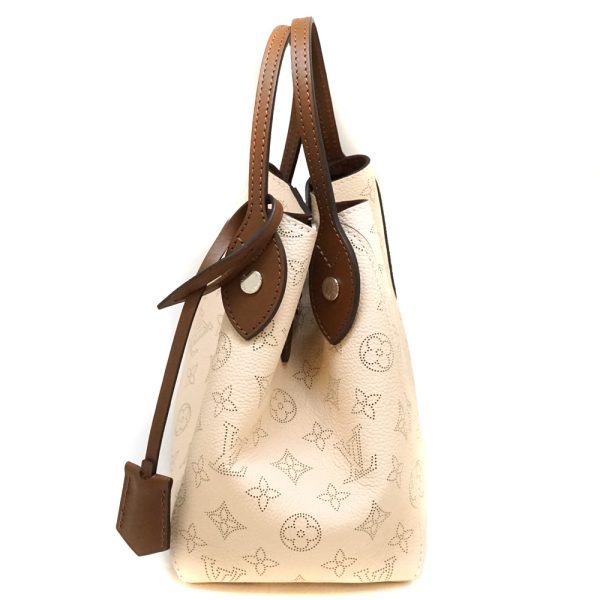 imgrc0087554012 Louis Vuitton Hina PM Shoulder Bag Beige Brown