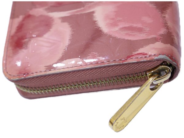 imgrc0087851584 Louis Vuitton Zippy Wallet Vernis Ikat Flower Pink