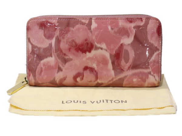 imgrc0087851598 Louis Vuitton Zippy Wallet Vernis Ikat Flower Pink