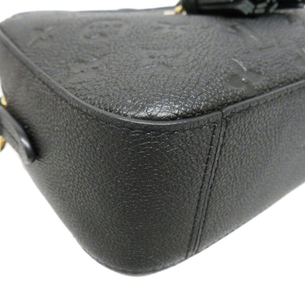 imgrc0088793938 Louis Vuitton Saintonge Camera Shoulder Bag Noir