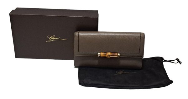 imgrc0089655340 Gucci Bamboo Flora Long Wallet Leather Greige