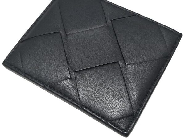 imgrc0091636834 Bottega Veneta Maxi Intrecciato Card Case Leather Black