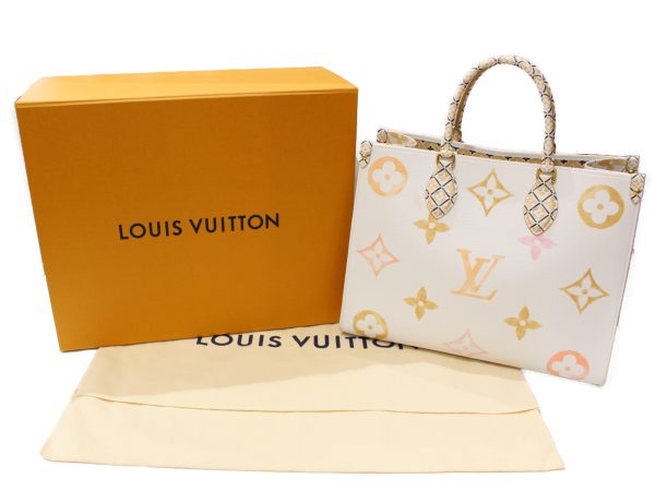 imgrc0092944450 Louis Vuitton On the Go MM Tote Bag White