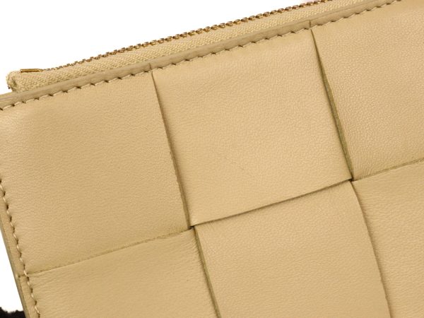 imgrc0094048398 Bottega Veneta Bi fold Zipper Compact Wallet Cream