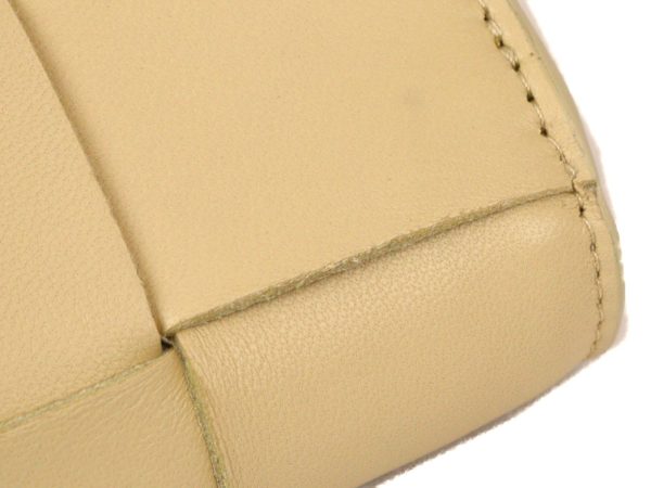 imgrc0094048405 Bottega Veneta Bi fold Zipper Compact Wallet Cream