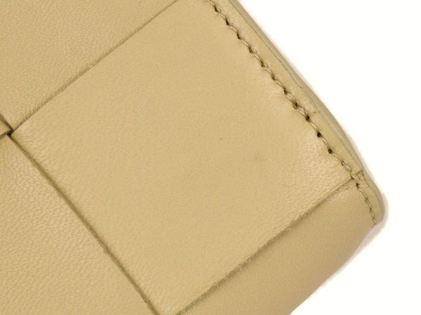 imgrc0094048408 Bottega Veneta Bi fold Zipper Compact Wallet Cream