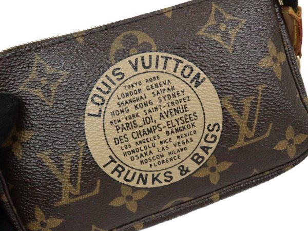 imgrc0094761306 Louis Vuitton Mini Pochette Monogram Pouch Handbag