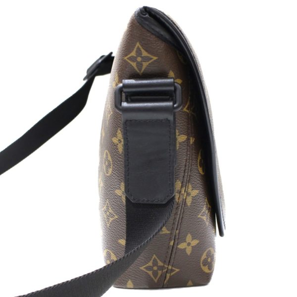 imgrc0095803803 Louis Vuitton Magnetic Messenger Bag Brown Black