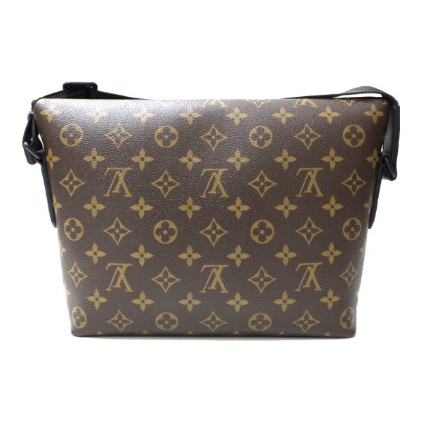 imgrc0095803805 Louis Vuitton Magnetic Messenger Bag Brown Black