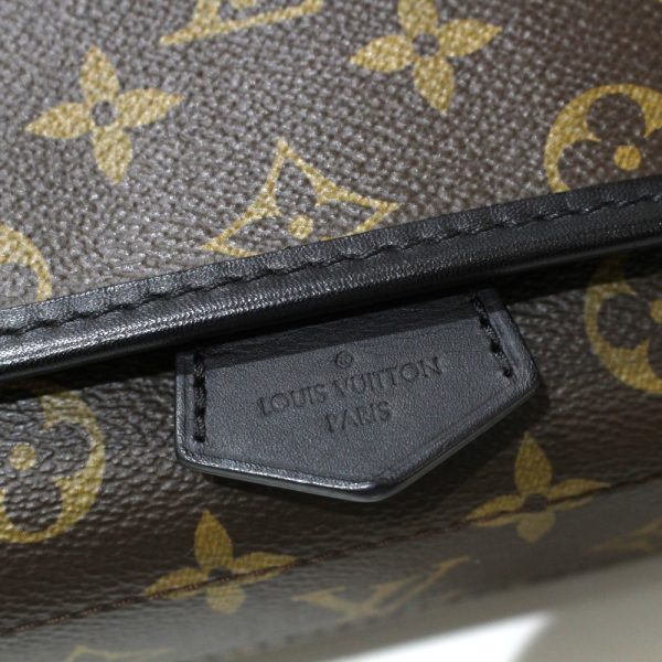 imgrc0095803813 Louis Vuitton Magnetic Messenger Bag Brown Black