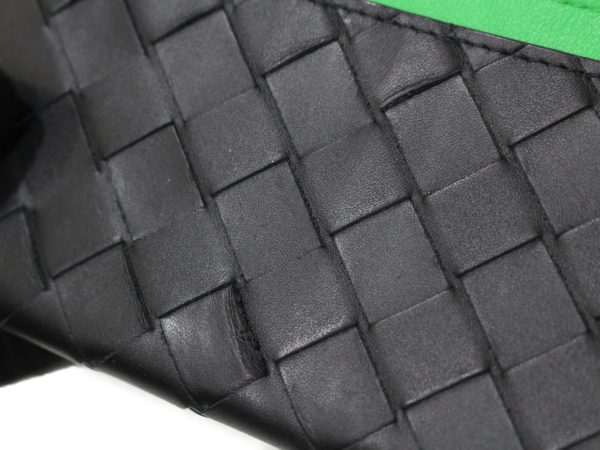 imgrc0096146334 Botteaga Veneta Intrecciato Wallet Black Green