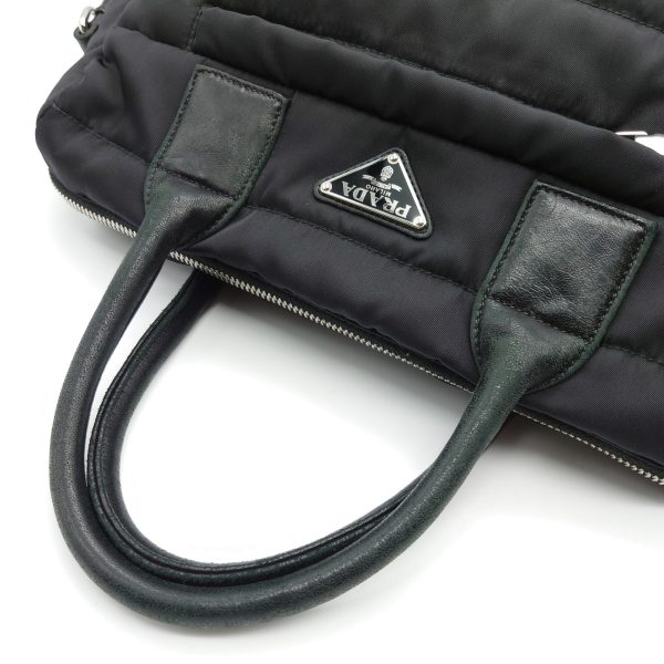 imgrc0106222000 Prada Triangular Plate Logo Chic Functional Leather Shoulder Bag Black