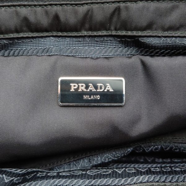 imgrc0106222006 Prada Triangular Plate Logo Chic Functional Leather Shoulder Bag Black