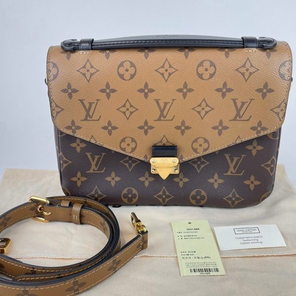 imgrc0106385522 Louis Vuitton Pochette Metis MM Bicolor Brown GHW