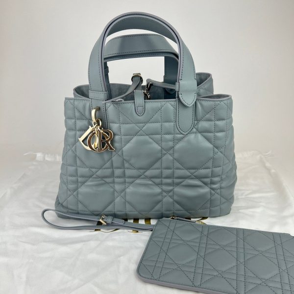 imgrc0106401128 Christian Dior Toujours Handbag Calf Leather Stone Gray