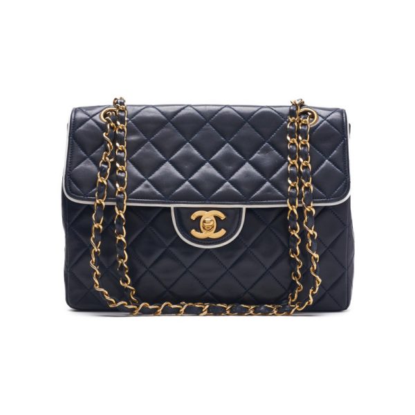 imgrc0124409803 Chanel Matelasse Bicolor Chain Lambskin Shoulder Bag Navy